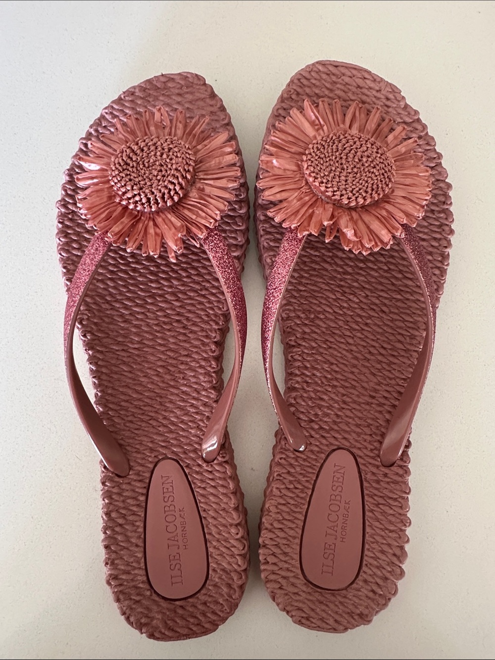 Ilse Jacobsen dusty rose floral thong sandals